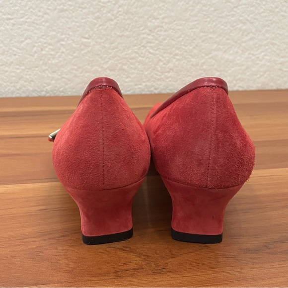 Vintage SALVATORE FERRAGAMO DQ80559 Red Suede Leather Low Heel Pumps Size 6 4A - Picture 6 of 16